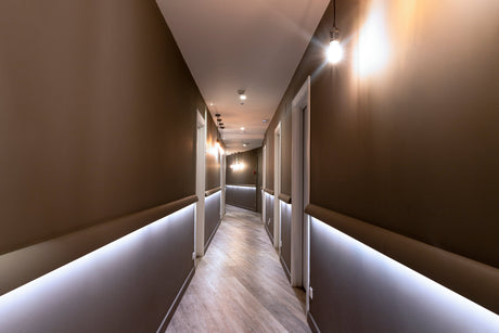 Cómo iluminar pasadizos de casas o departamentos