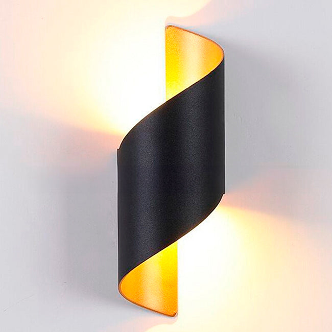 LÁMPARA DE EXTERIOR IVANNA BLACK AND GOLD LED LUZ CÁLIDA