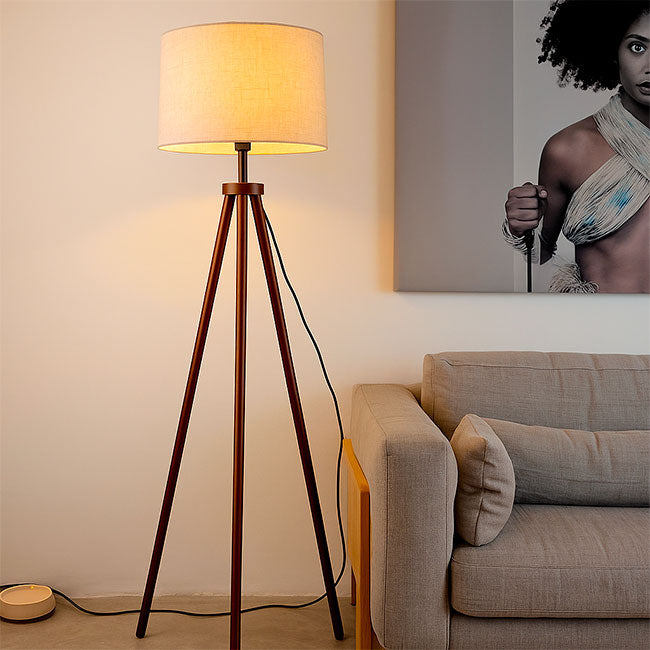 LÁMPARA DE PIE TRÍPODE OSLO NORDIC WOOD NOGAL - SIN FOCO