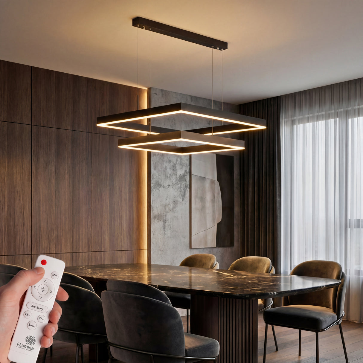 Lámpara LED de 2 marcos cuadrados en comedor de lujo con sillas de terciopelo