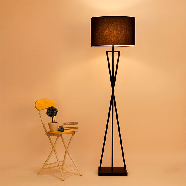 LÁMPARA DE PIE OHAIO CROSSLINE BLACK - SIN FOCO