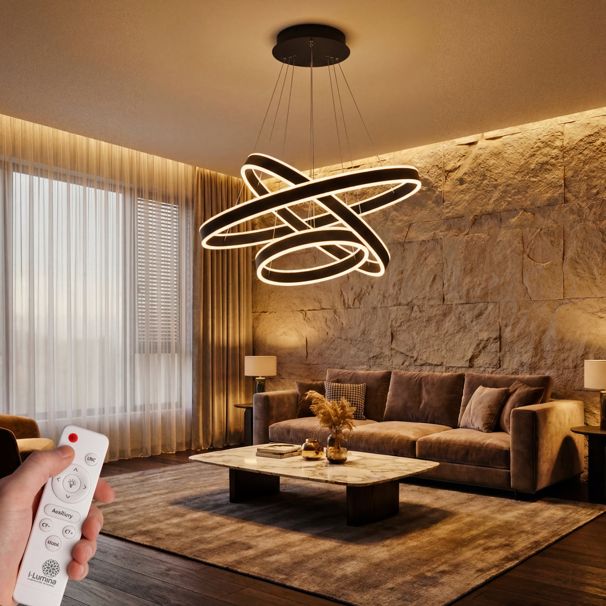 Lámpara colgante de 3 anillos negros con textura en sala con pared de piedra - i-Lumina