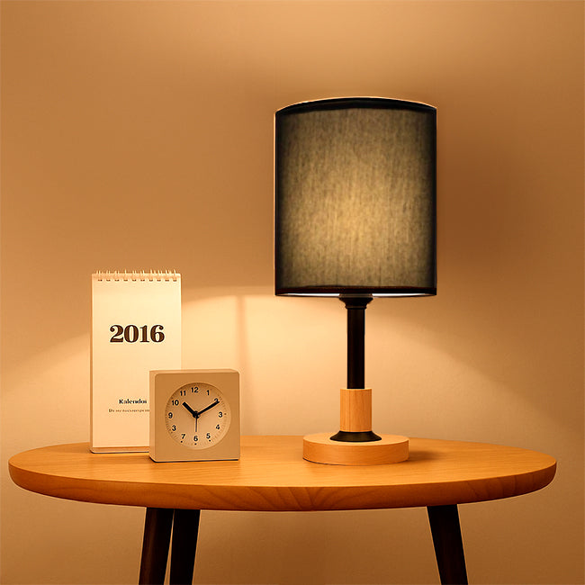 LÁMPARA DE MESA LINEAL KENDRA + FOCO LED 12W LUZ CÁLIDA