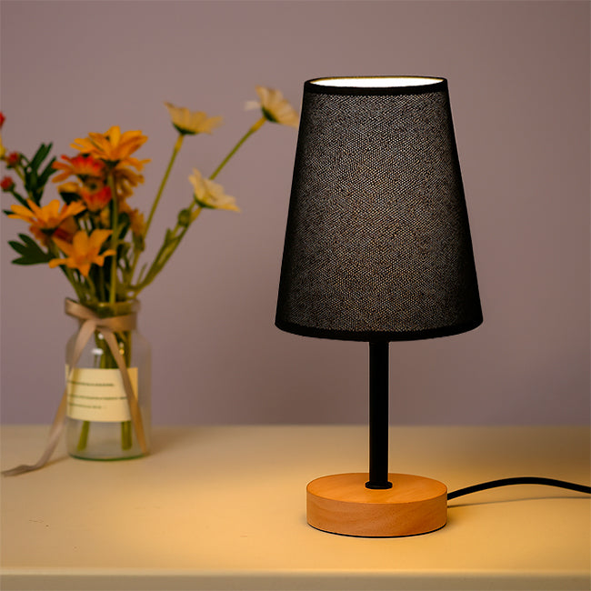 LÁMPARA DE MESA LINEAL XIMENA BLACK AND WOOD + FOCO LED TRANSPARENTE A60 4W LUZ CÁLIDA