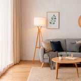 LÁMPARA DE PIE DE MADERA CON REPISA ROMEA
