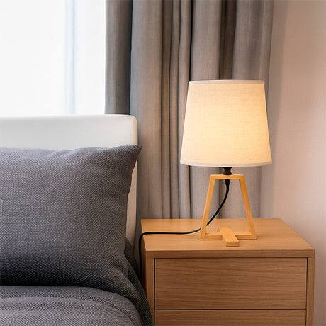 LÁMPARA DE MESA DE MADERA TRIPODE LIDIA + FOCO LED 12W LUZ CÁLIDA