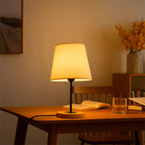 LÁMPARA DE MESA LINEAL CINTHYA + FOCO LED TRANSPARENTE A60 4W LUZ CÁLIDA