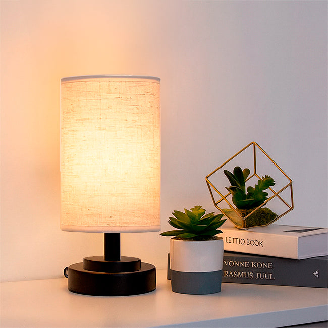 LÁMPARA DE MESA LINEAL MAHIA BLACK + FOCO LED TRANSPARENTE A60 4W LUZ CÁLIDA