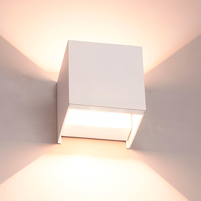 LÁMPARA DE EXTERIOR CUBE LED WHITE 6W LUZ CÁLIDA