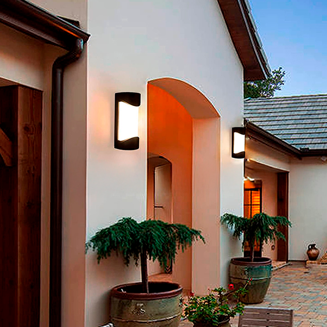 LÁMPARA DE EXTERIOR PATRICIA LED BLACK 12W LUZ CÁLIDA