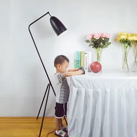 LÁMPARA DE PIE MINIMALISTA CARINA BLACK LED
