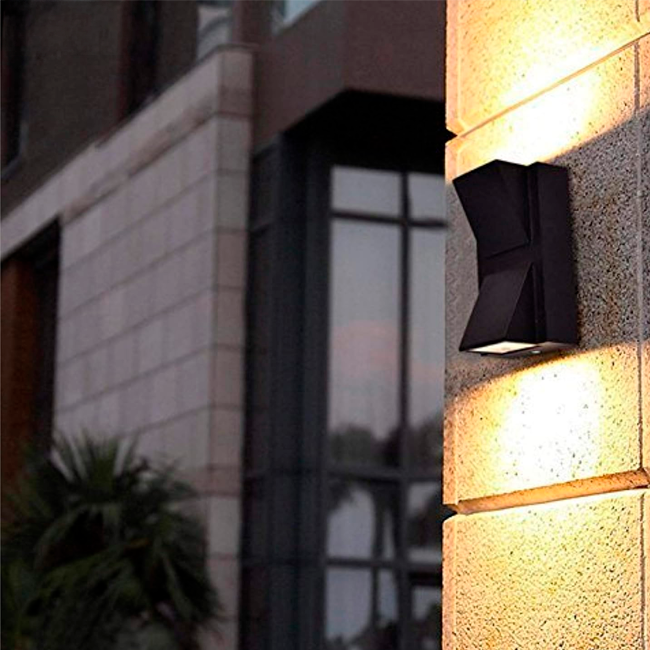 LÁMPARA DE EXTERIOR LED LILIANA BLACK 6W LUZ CÁLIDA