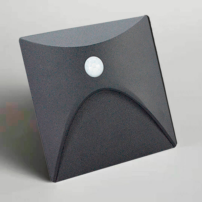 SPOT LUZ GUÍA DE PASO REGINA LED ASIMÉTRICO 3W CUADRADO NEGRO CON SENSOR DE MOVIMIENTO LUZ CÁLIDA