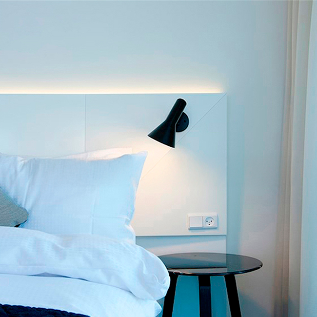 LÁMPARA DE PARED INTERIOR ARNEL BLACK