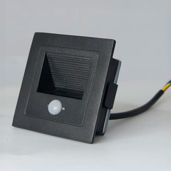 SPOT LUZ GUÍA DE PASO DE ESCALERA LED 3W SIMETRICA NEGRO CON SENSOR DE MOVIMIENTO