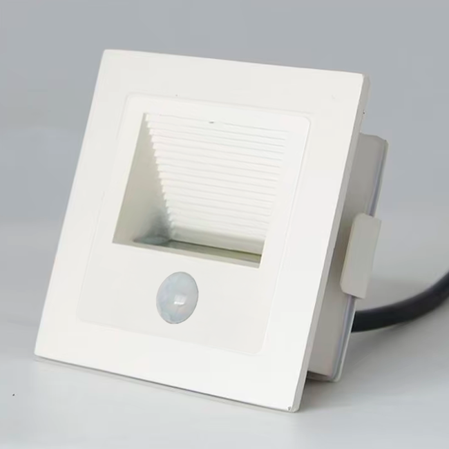 SPOT LUZ GUÍA DE PASO DE ESCALERA LED 3W SIMETRICA BLANCO CON SENSOR DE MOVIMIENTO LUZ CÁLIDA
