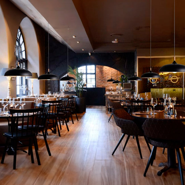 LÁMPARA COLGANTE DE ALUMINIO CELESTINA BLACK + FOCO LED ESFERA G95 12W LUZ CÁLIDA