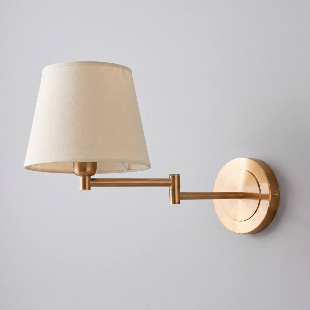 Aplique de pared GALA Gold dorado satinado con brazo extendido