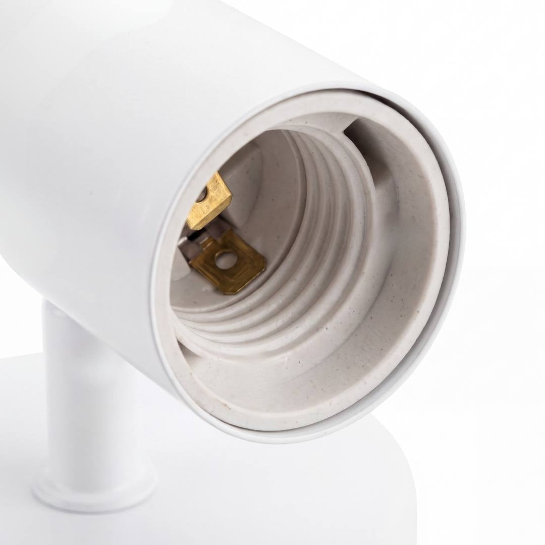 Detalle del socket E27 del aplique Mia, foco no incluido