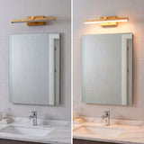 Comparativa de luz cálida y blanca en aplique de latón para diferentes ambientes.