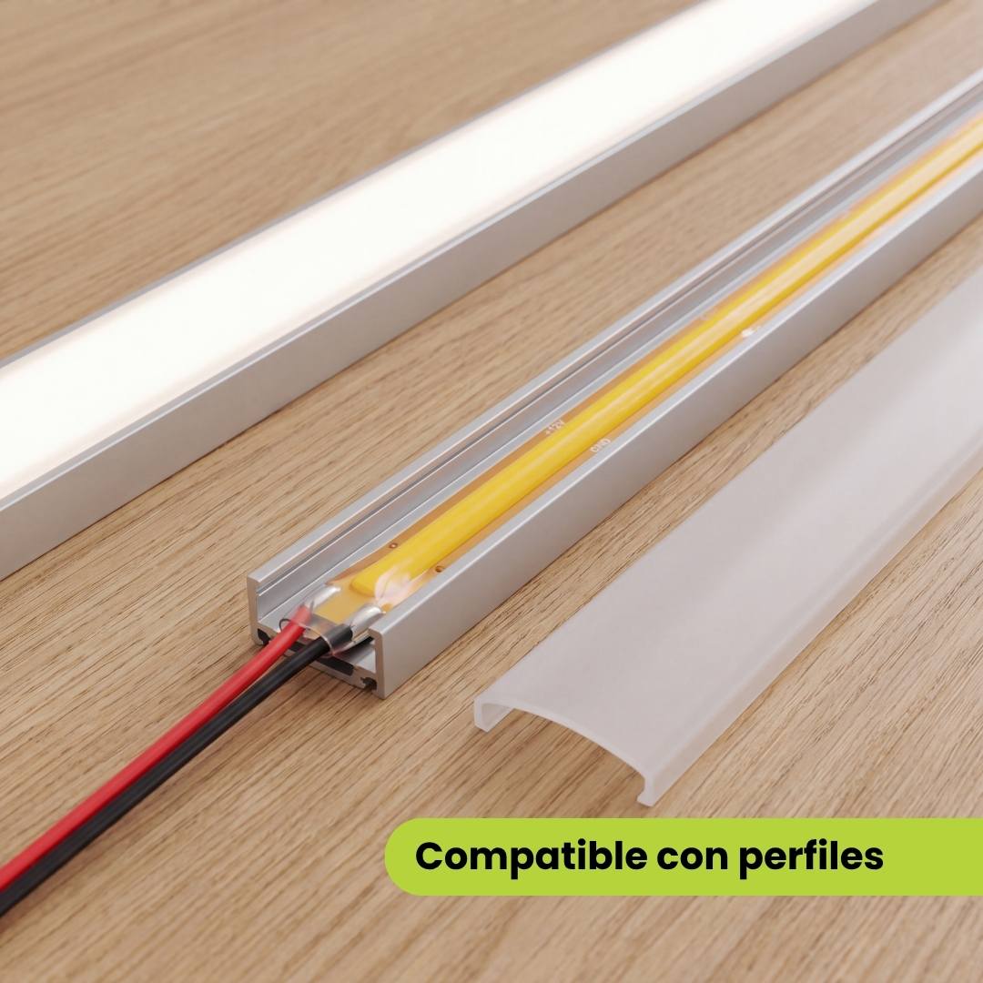 Cinta LED COB 12V ultradelgada instalada dentro de un perfil de aluminio