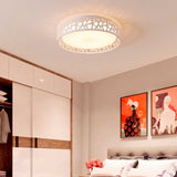 Luminaria de techo de acento que proporciona gran confort óptico en habitaciones modernas.