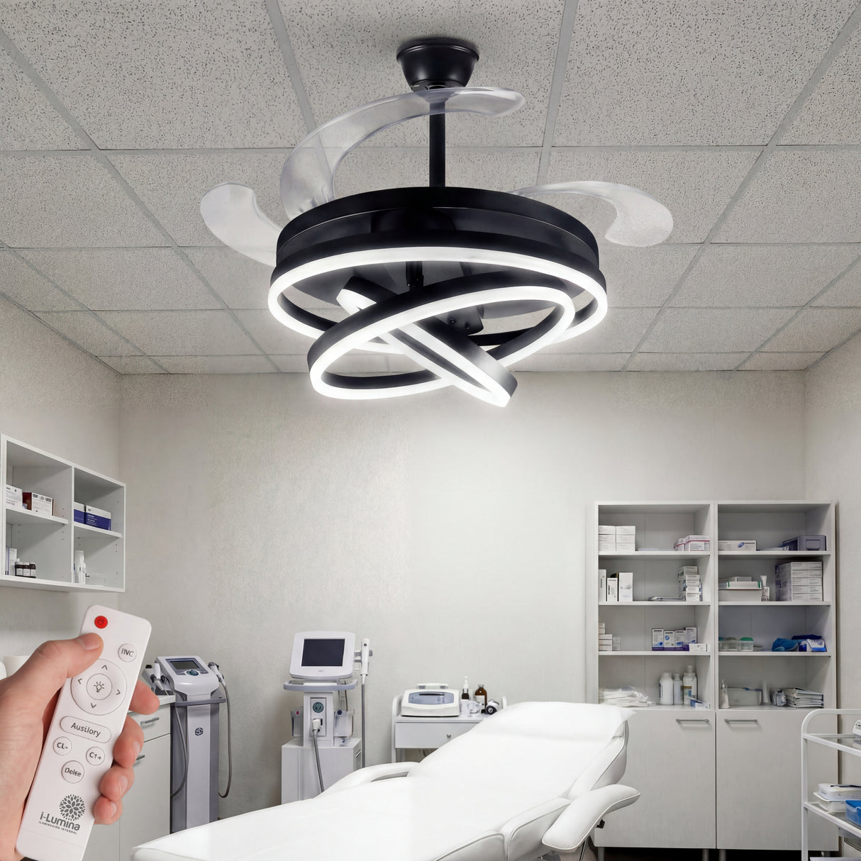 Uso de la lámpara ventilador en un consultorio médico para máxima higiene y frescura.