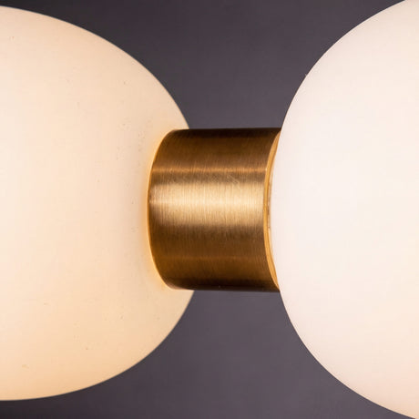 Detalle tecnico del acabado en oro cepillado de la lampara pebble line de i-Lumina