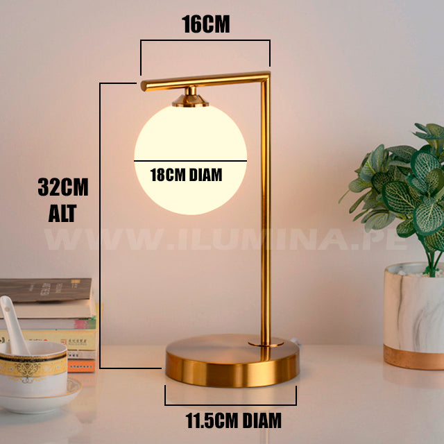 Infografía con medidas de luminaria de mesa: 32cm de alto y 16cm de ancho para proyectos de diseño.