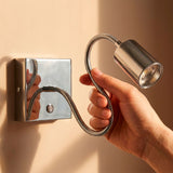 Manguito flexible de alta resistencia con pintura cromada brillante para flexibilidad total.