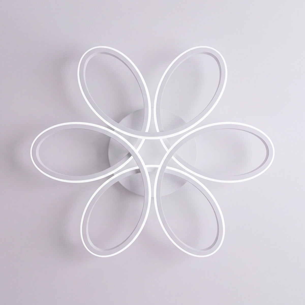 Estructura concéntrica de sobreponer en acabado blanco mate para iluminación técnica decorativa.