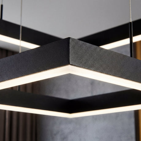 Vista de la esquina y acabado negro mate de lámpara cuadrada minimalista