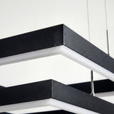 Primer plano del difusor de luz uniforme en estructura cuadrada negra