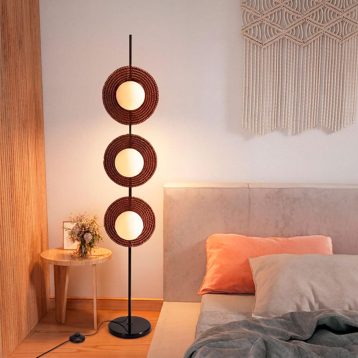 Luminaria de apoyo vertical que crea una atmósfera relajante y óptima para el descanso nocturno.