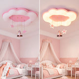Comparativa de luz cálida y blanca en dormitorio de niña con lámpara Swing Cloud.
