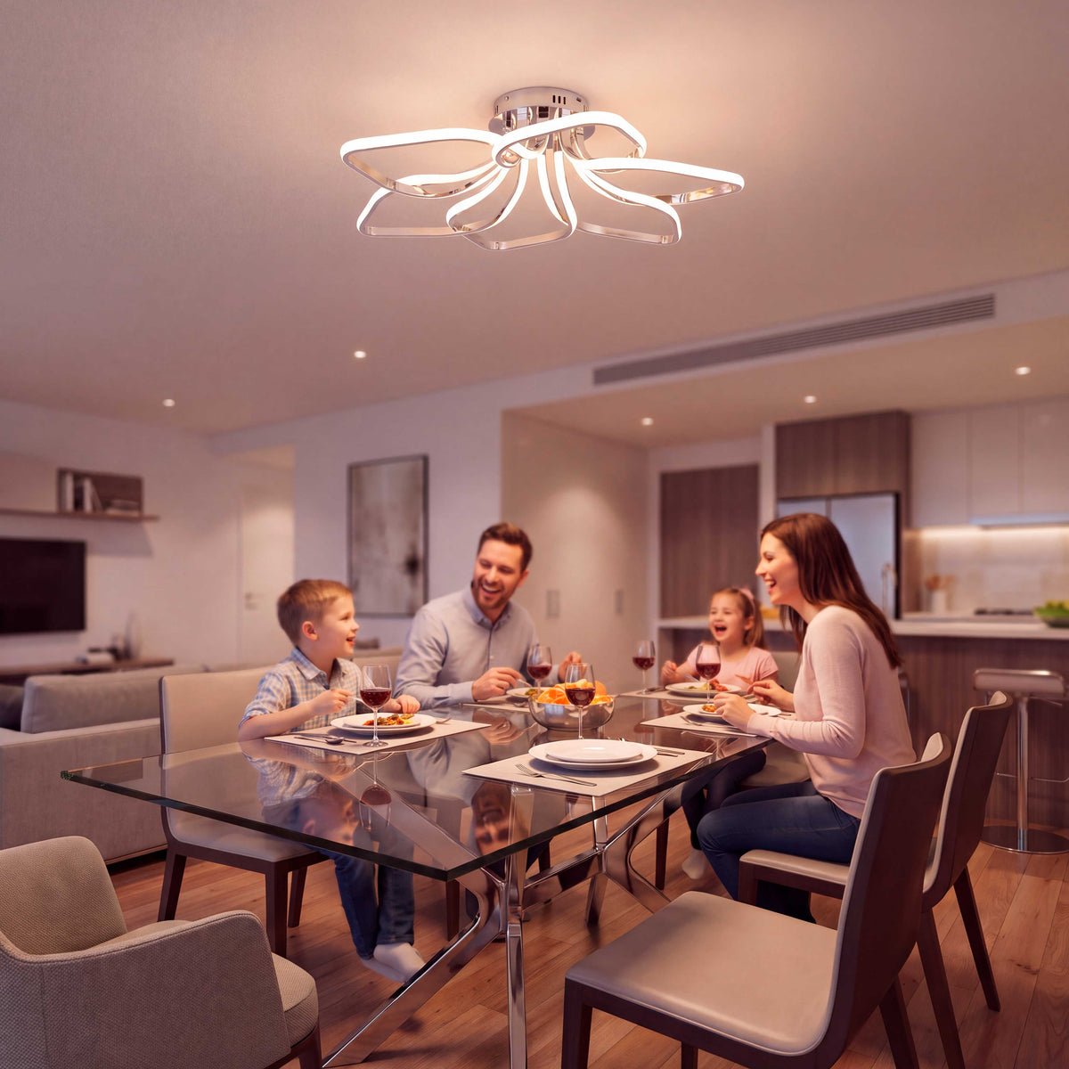 Plafón de diseño céntrico para comedor que optimiza la iluminación técnica en reuniones.