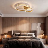 Habitación de hotel de lujo con iluminación técnica y decorativa de alto rendimiento.
