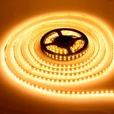 Detalle de iluminación técnica encendida en espiral con alta dispersión cromática y flujo homogéneo.