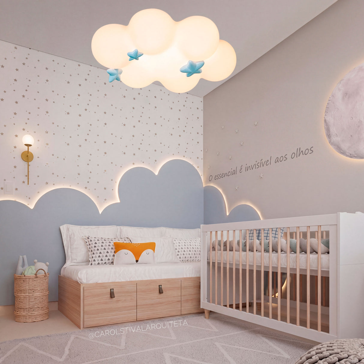 Lámpara Star Cloud en zona de juegos infantil con iluminación blanca de alta eficiencia.