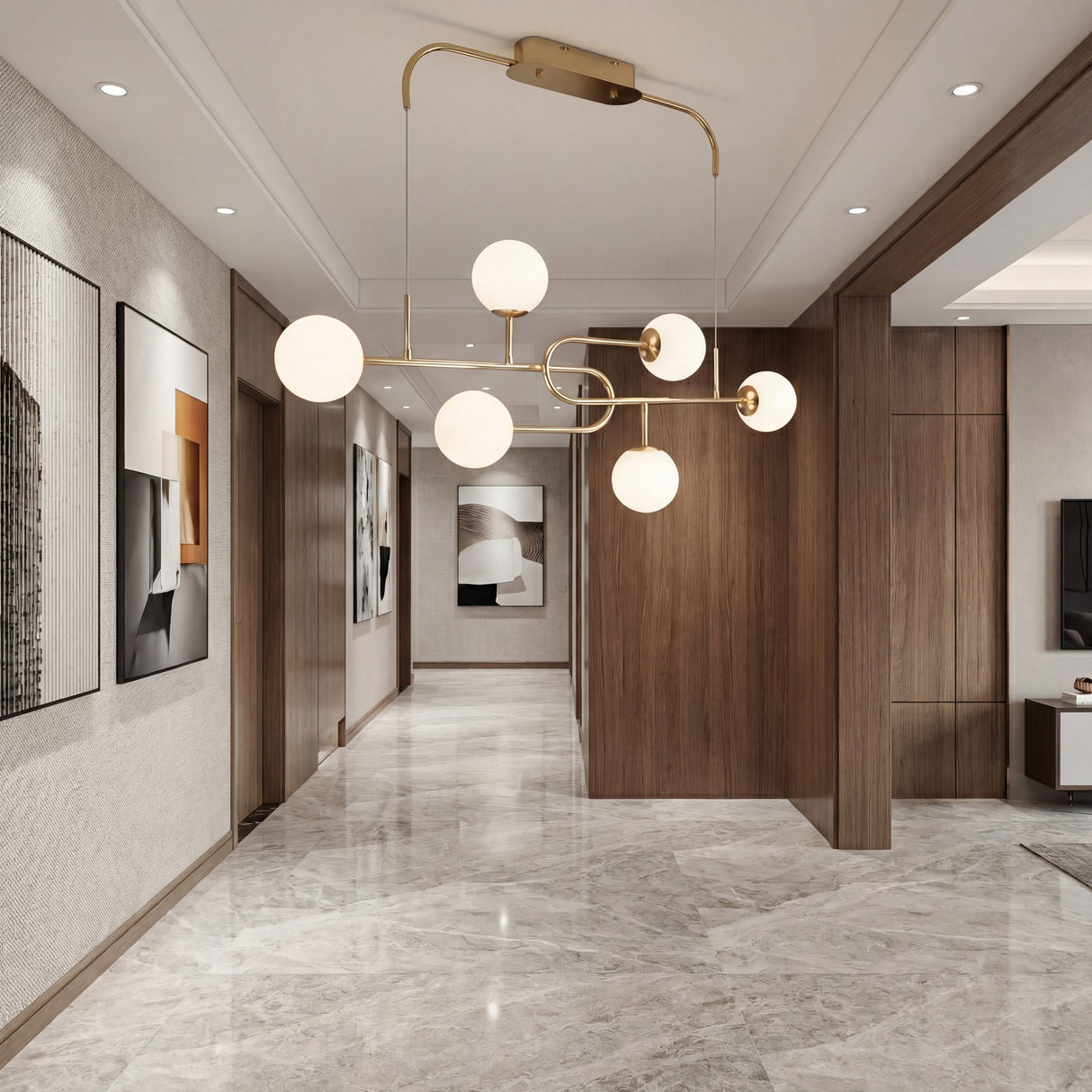 Lampara de techo dorada instalada en pasillo o galeria de departamento de lujo.