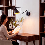 Brazo extensible de luz focalizada para estudio que favorece el confort óptico y elimina sombras molestas.