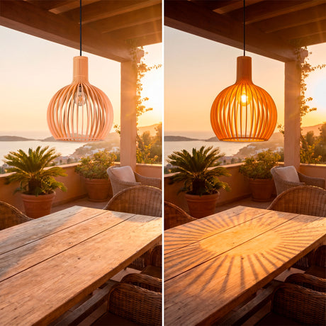 Comparativa de luz día y noche de la lámpara de madera natural en una mesa exterior.
