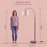 Gráfico de proporciones y altura de luminaria de diseño respecto a una silueta humana de 1.70m.