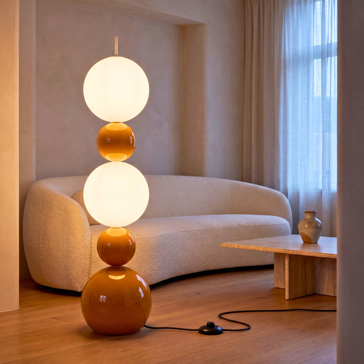 Mobiliario de líneas curvas de alta gama combinado con iluminación de diseño para proyectos contract y hoteles.