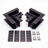 Contenido del kit: 2 esquineros 90°, 4 placas de anclaje y 8 tornillos, riel no incluido