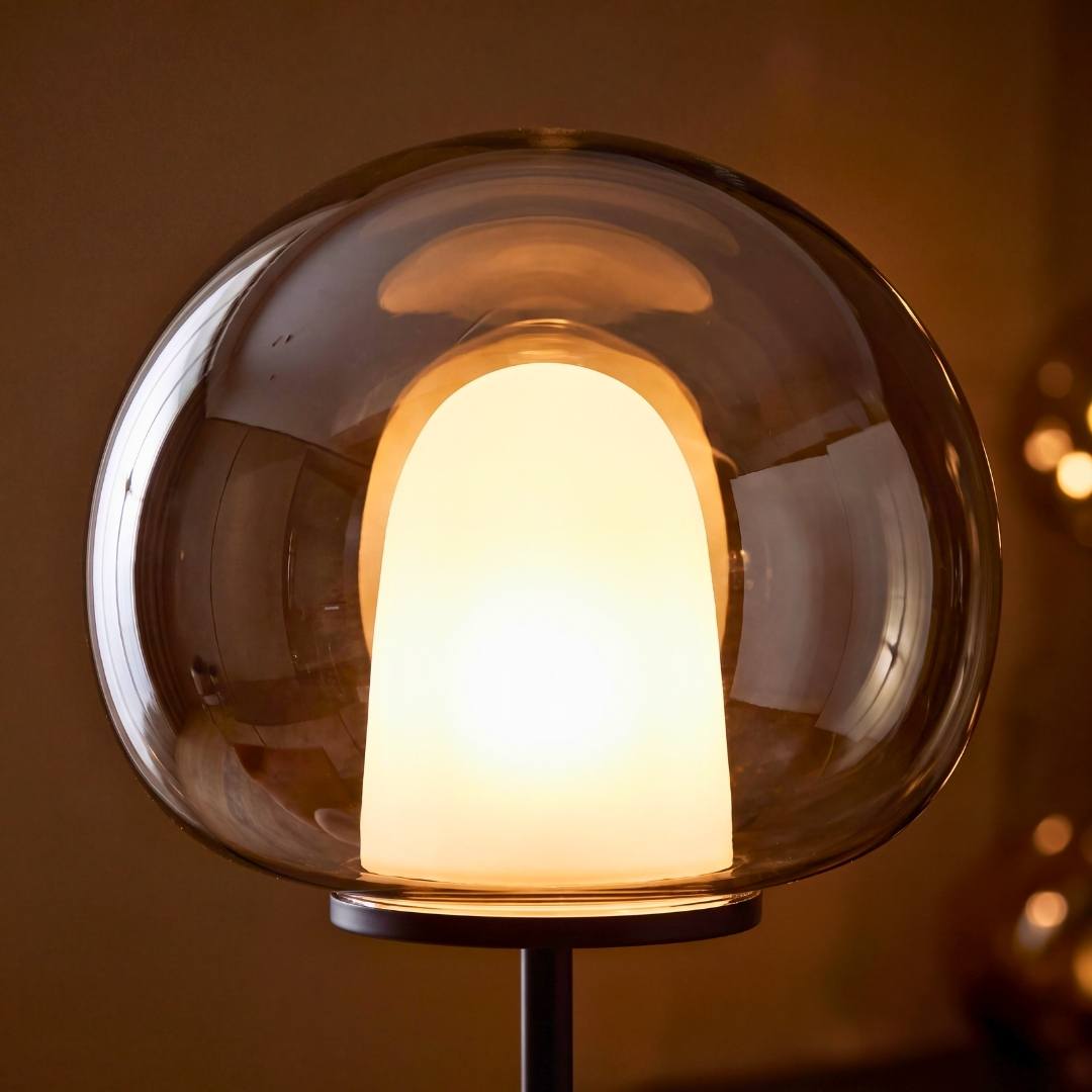 Cabezal espejo encendido con difusor de vidrio pavonado y luz cálida 3000K