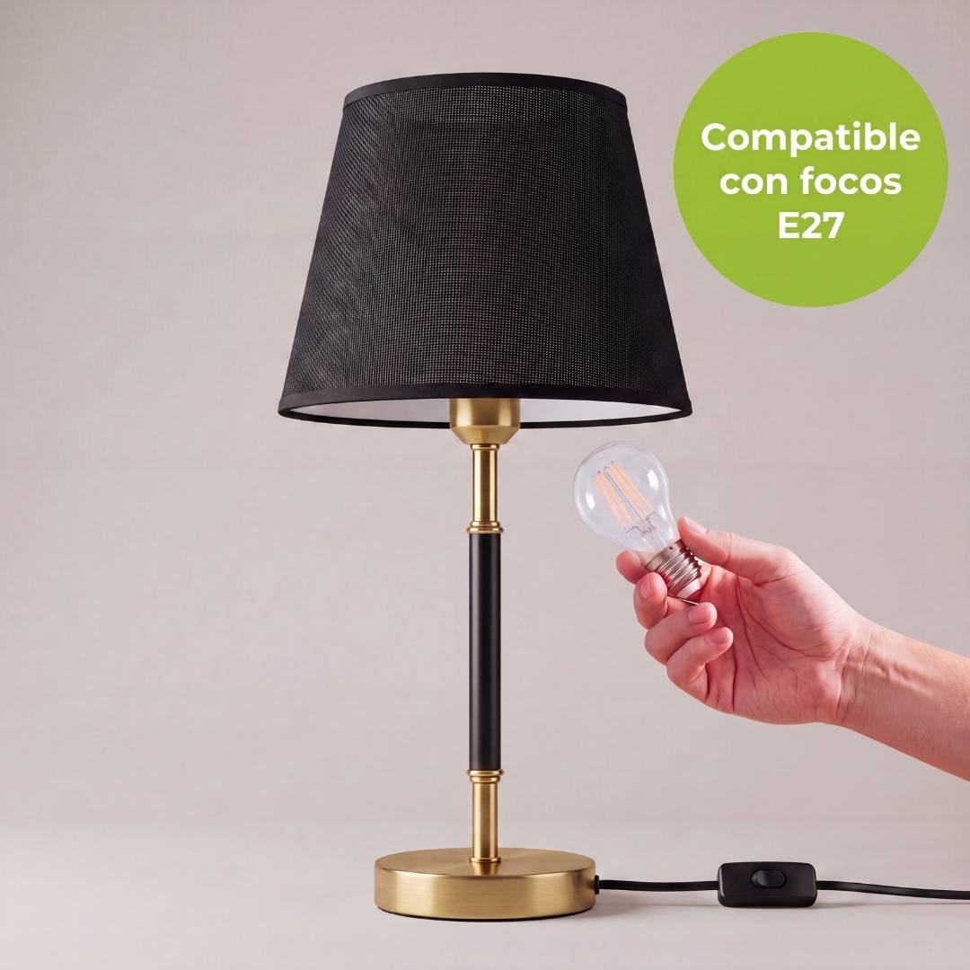 Instalación de foco en socket E27 de la lámpara Margot Gold, foco no incluido