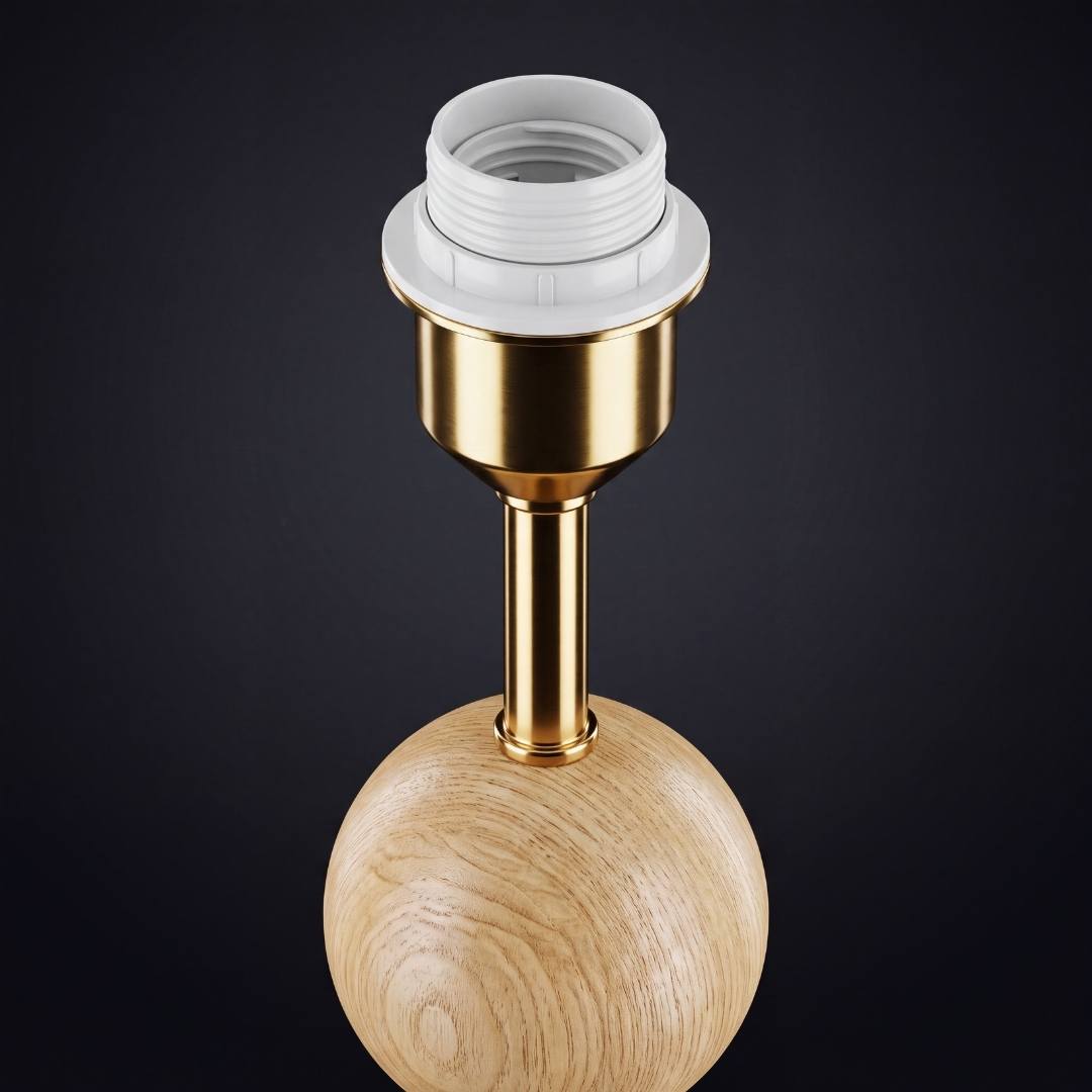 Detalle del socket E27 dorado de la lámpara MAYA sin pantalla, foco no incluido