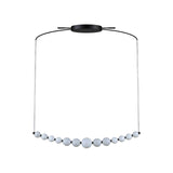Vista frontal de lampara colgante Perla Black con 17 globos LED integrada