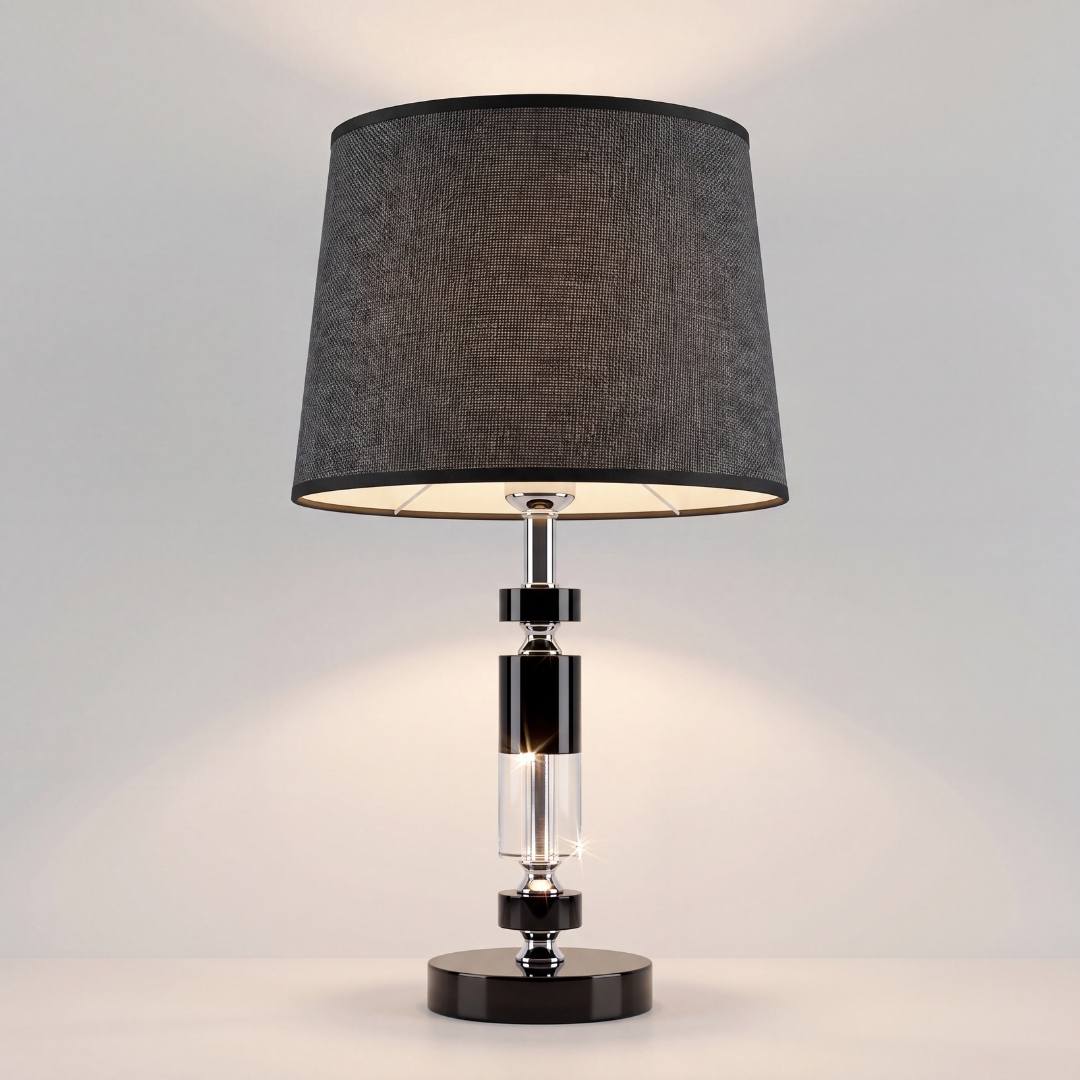 Luz cálida de la lámpara de velador en el dormitorio de noche